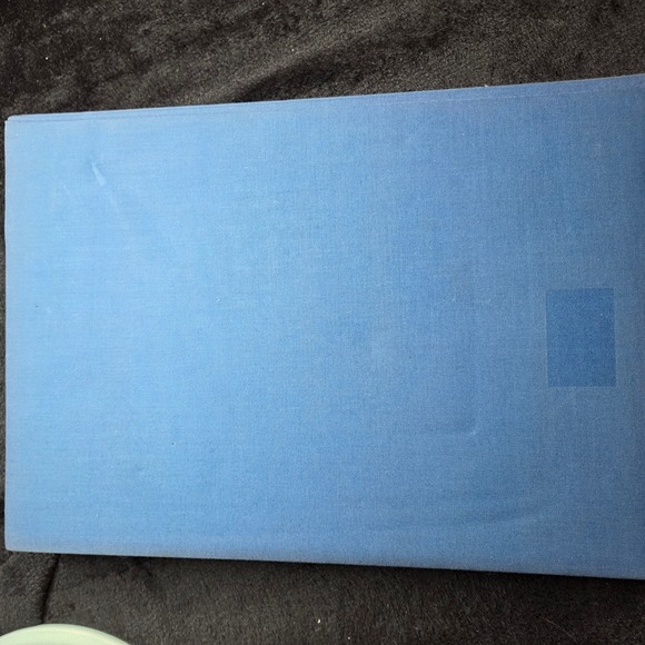 US Naval Aviation Hardcover Book Naval Aviation Museum Foundation Gold Emblem - Picture 8 of 16